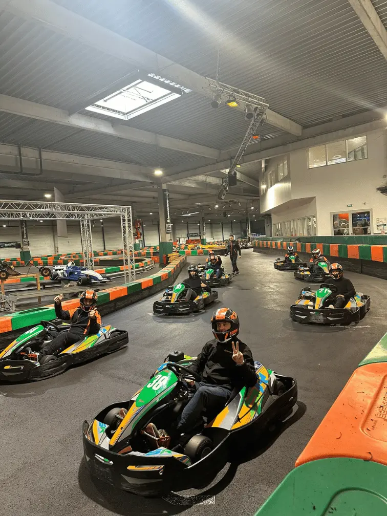 session de karting à l'occasion d'une mini-convention régionale organisée pour les franchisés